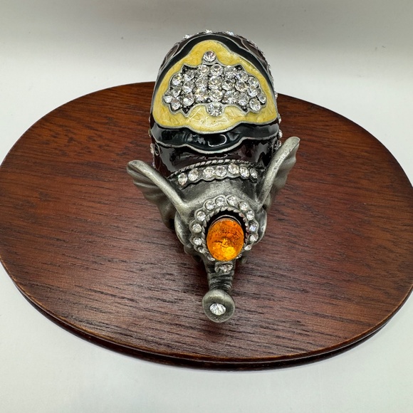 Elephant enamelled pewter trinket box. Austrian crystal w/ magnetic closure. - Picture 5 of 9